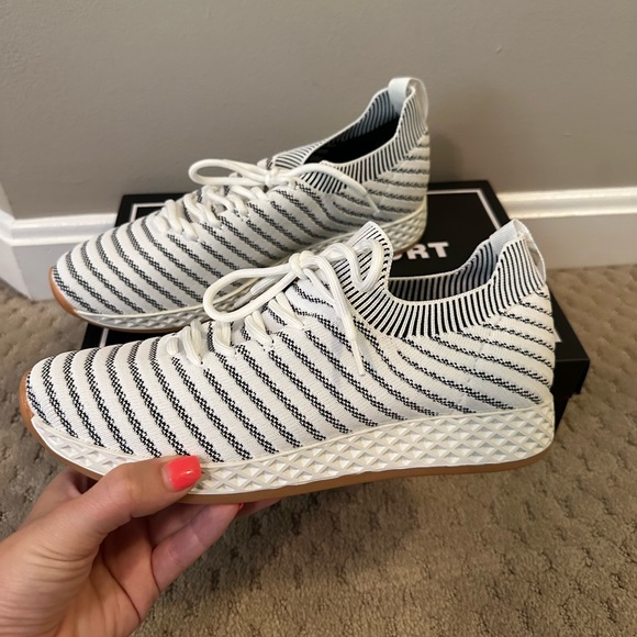 Black & White Stripe Opy J/Slides - 9 - Picture 7 of 8